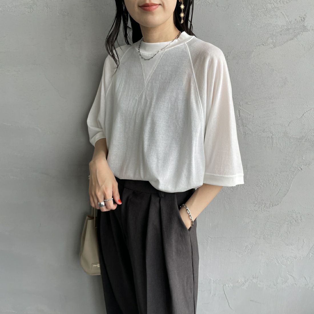01 WHITE&&モデル身長：160cm 着用サイズ：F0&&