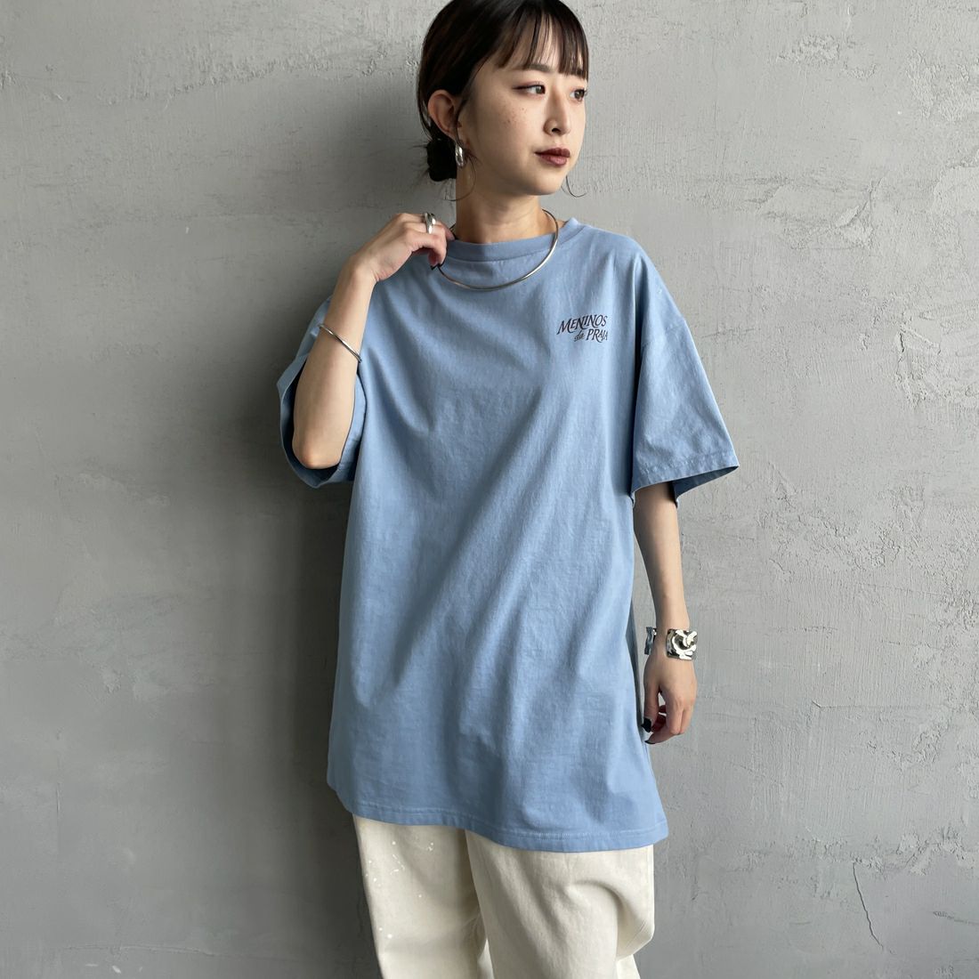 THE SHINZONE [ザ シンゾーン] MENINOS da PRAIA Tシャツ [25MMSCU04] 81 LIGHT B &&モデル身長：150cm 着用サイズ：F0&&