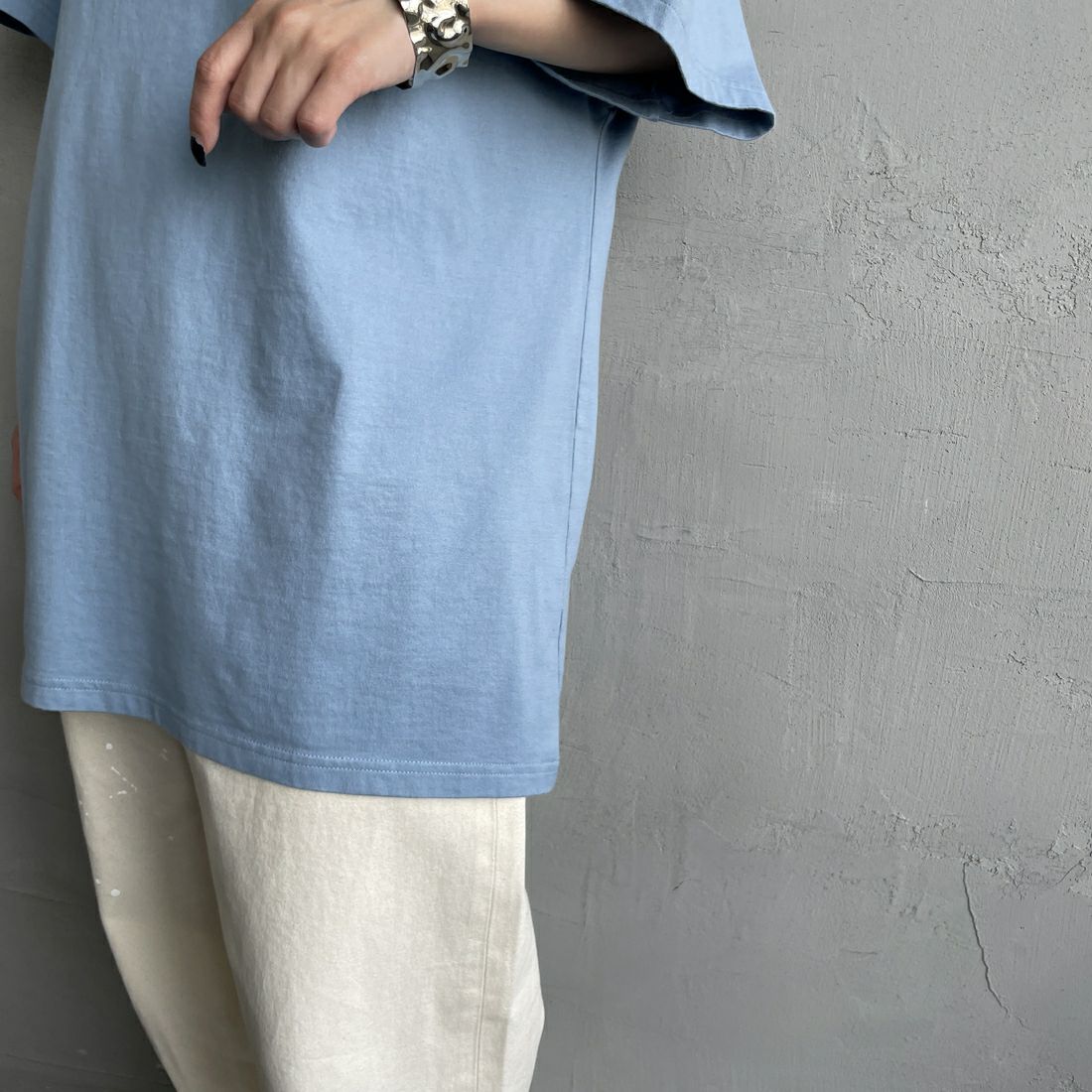 THE SHINZONE [ザ シンゾーン] MENINOS da PRAIA Tシャツ [25MMSCU04] 81 LIGHT B &&モデル身長：150cm 着用サイズ：F0&&
