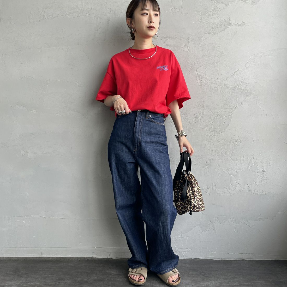 THE SHINZONE [ザ シンゾーン] MENINOS da PRAIA Tシャツ [25MMSCU04] 24 RED &&モデル身長：150cm 着用サイズ：F0&&