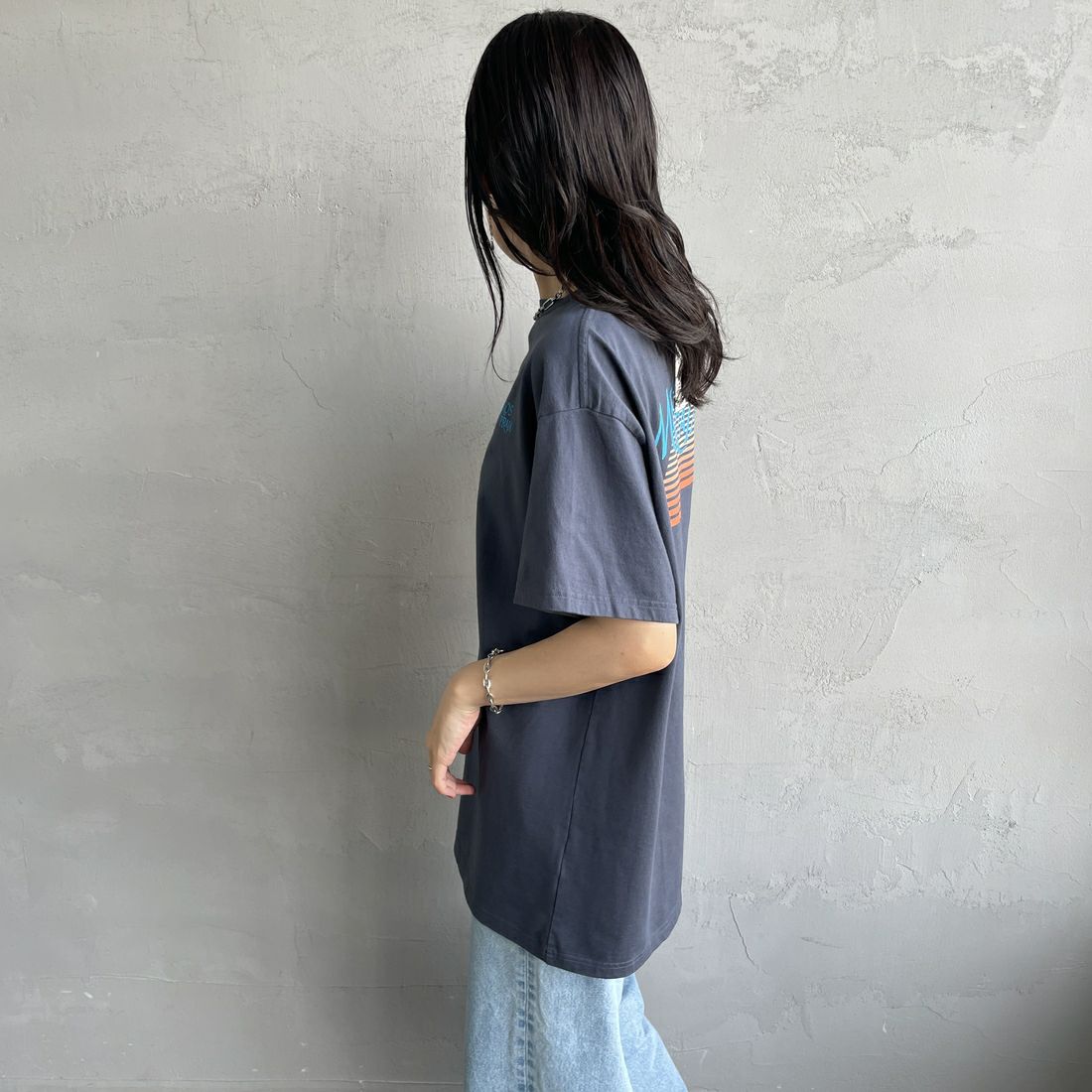 THE SHINZONE [ザ シンゾーン] MENINOS da PRAIA Tシャツ [25MMSCU04] 05 C.GRAY &&モデル身長：160cm 着用サイズ：F0&&