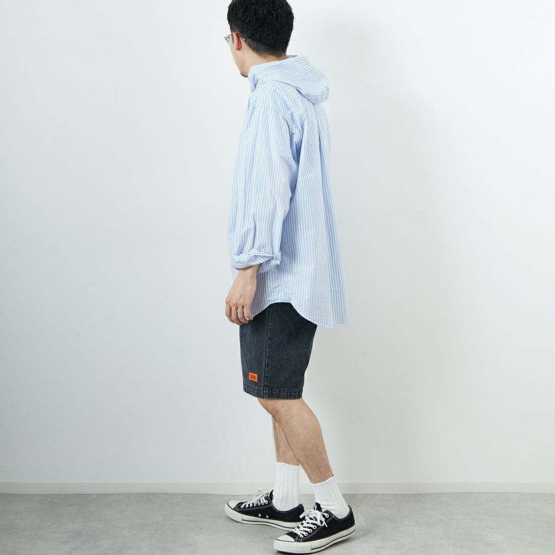 UNIVERSAL OVERALL [ユニバーサルオーバーオール] 別注 シェフショートパンツ [U2511657IN-JF] DENIM BLK &&モデル身長：168cm 着用サイズ：L&&