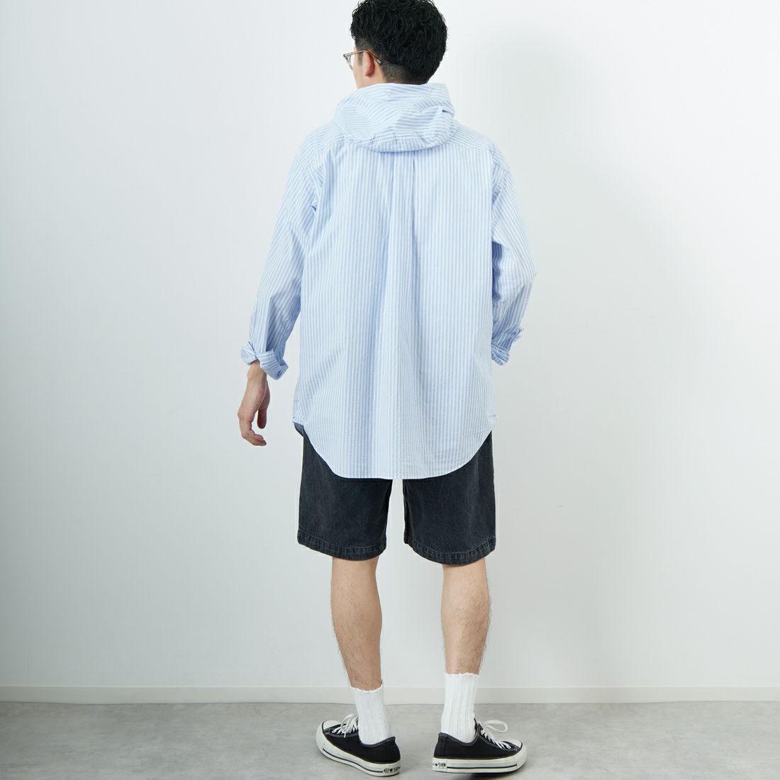 UNIVERSAL OVERALL [ユニバーサルオーバーオール] 別注 シェフショートパンツ [U2511657IN-JF] DENIM BLK &&モデル身長：168cm 着用サイズ：L&&