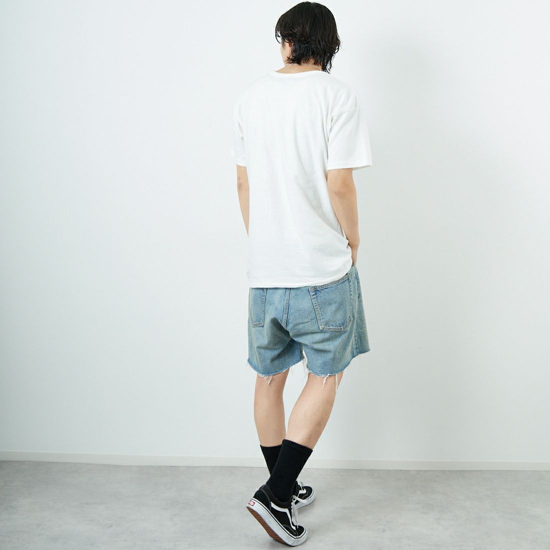 BOW WOW [バウワウ] デニムカットオフショーツ [BW251-DCOS] INDIGO AGI &&モデル身長：179cm 着用サイズ：M&&