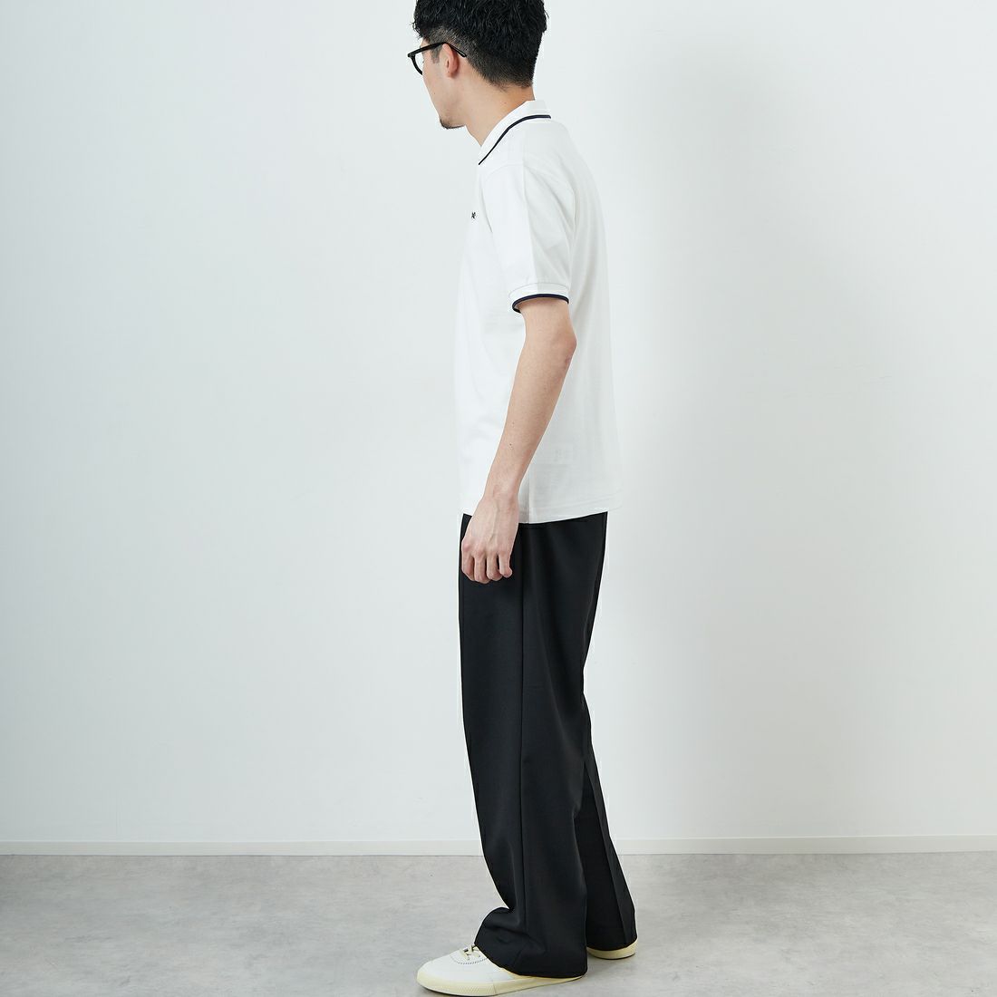 THE FOX [ザフォックス] 別注 ワンポイントロゴ ティップラインポロシャツ [JFU25SS-09-JF] WHT/NVY &&モデル身長：167cm 着用サイズ：M&&