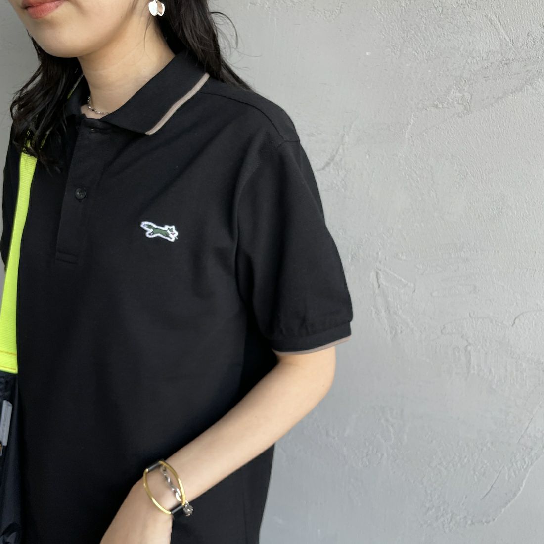 THE FOX [ザフォックス] 別注 ワンポイントロゴ ティップラインポロシャツ [JFU25SS-09-JF] BLK/BEG	 &&モデル身長：160cm 着用サイズ：S&&