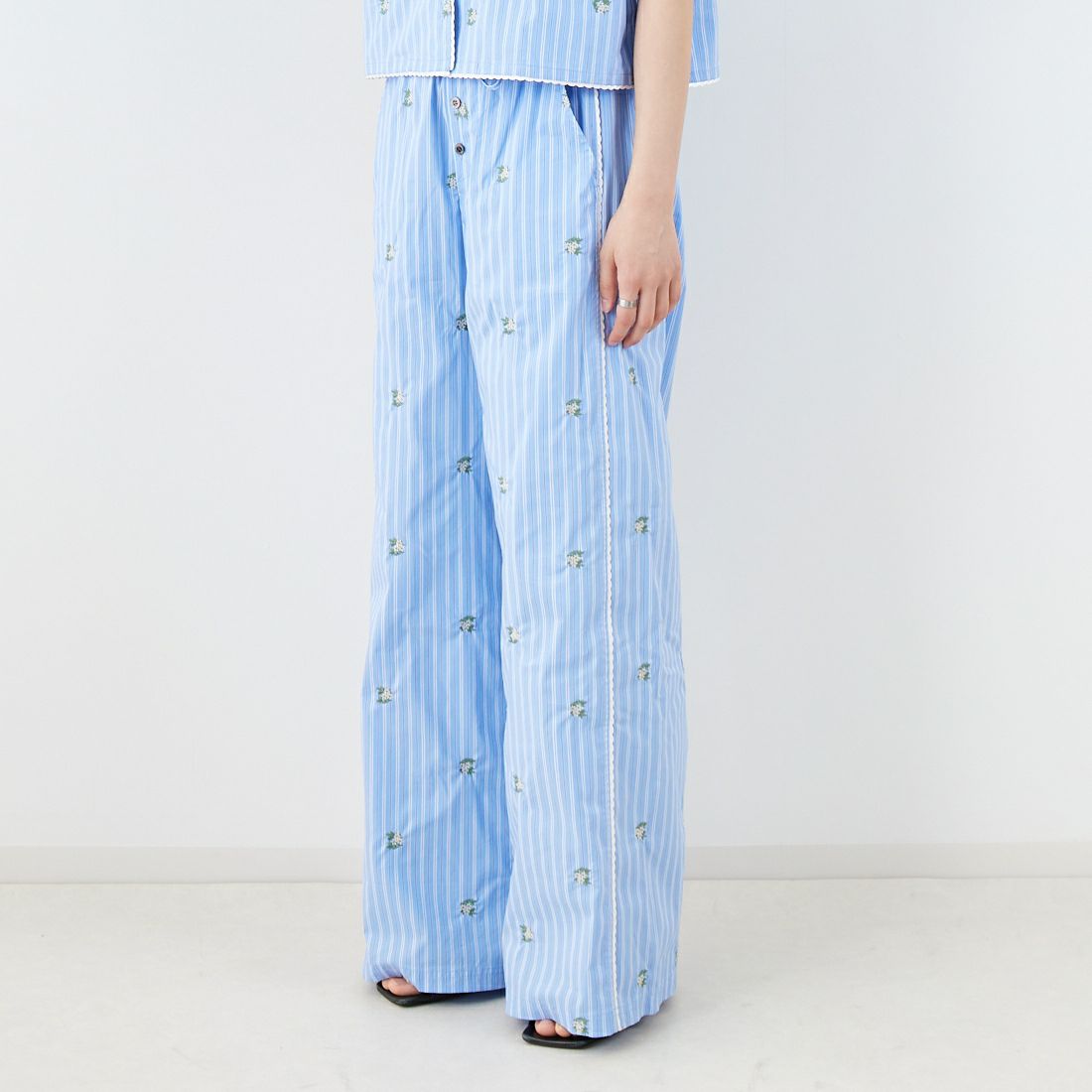 MAISON SPECIAL [メゾンスペシャル] パジャマイージーパンツ [21251465708] BLU &&モデル身長：160cm 着用サイズ：36&&