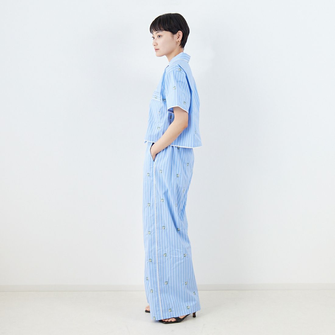 MAISON SPECIAL [メゾンスペシャル] パジャマイージーパンツ [21251465708] BLU &&モデル身長：160cm 着用サイズ：36&&