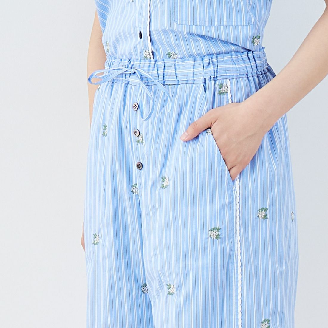 MAISON SPECIAL [メゾンスペシャル] パジャマイージーパンツ [21251465708] BLU &&モデル身長：160cm 着用サイズ：36&&