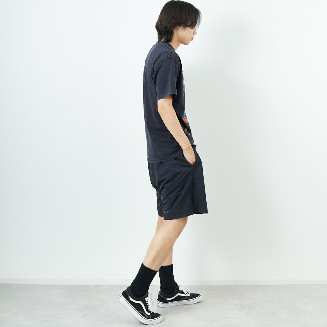 NIKE [ナイキ] マックス90 バスケットボールTシャツ [HJ3435] 010 BLACK &&モデル身長：179cm 着用サイズ：M&&