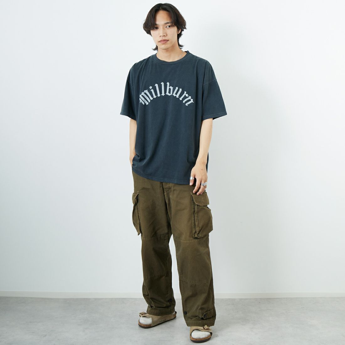 REMI RELIEF [レミレリーフ] 別注 ビッグプリントTシャツ MILLBURN [RN28369285-JF] BLACK &&モデル身長：179cm 着用サイズ：M&&