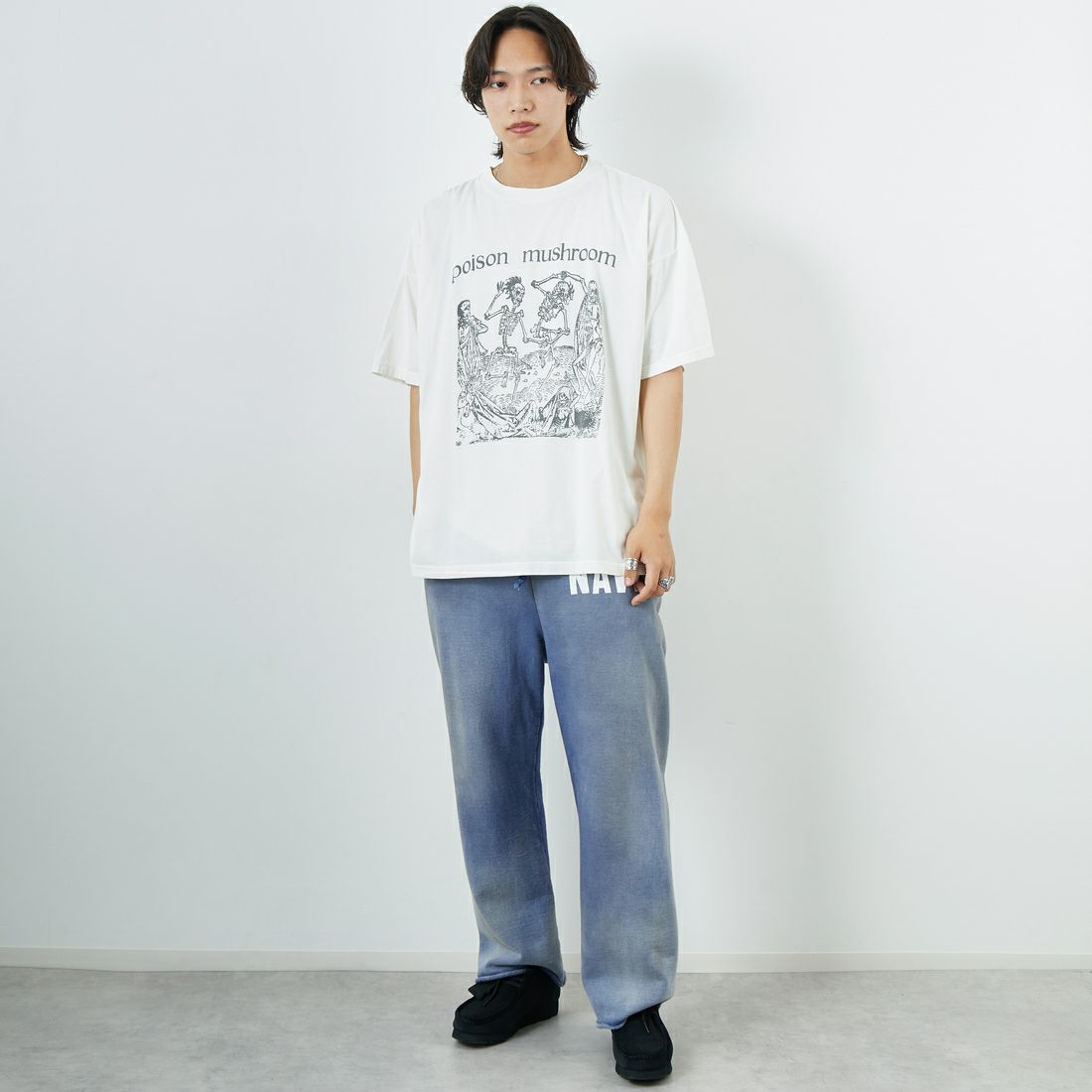 REMI RELIEF [レミレリーフ] 別注 ビッグプリントTシャツ POISON MUSHROOM [RN28369296-JF] OFF WHITE &&モデル身長：179cm 着用サイズ：M&&