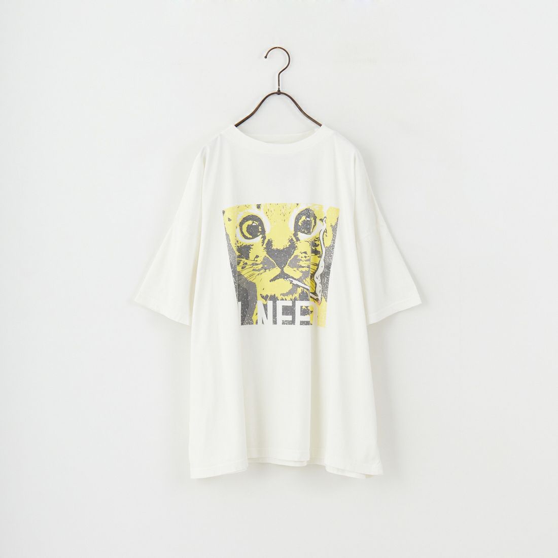 OFF WHITE