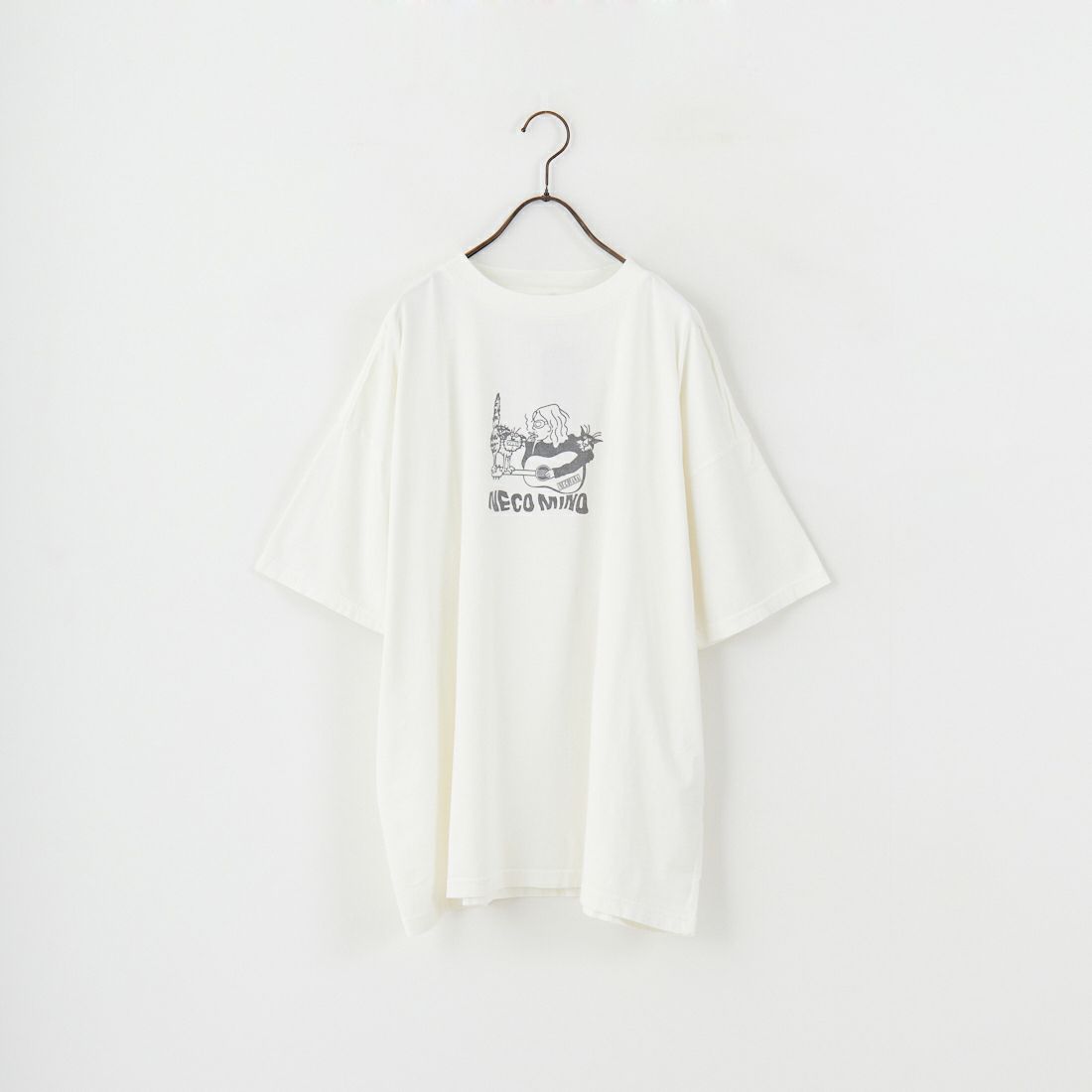 OFF WHITE