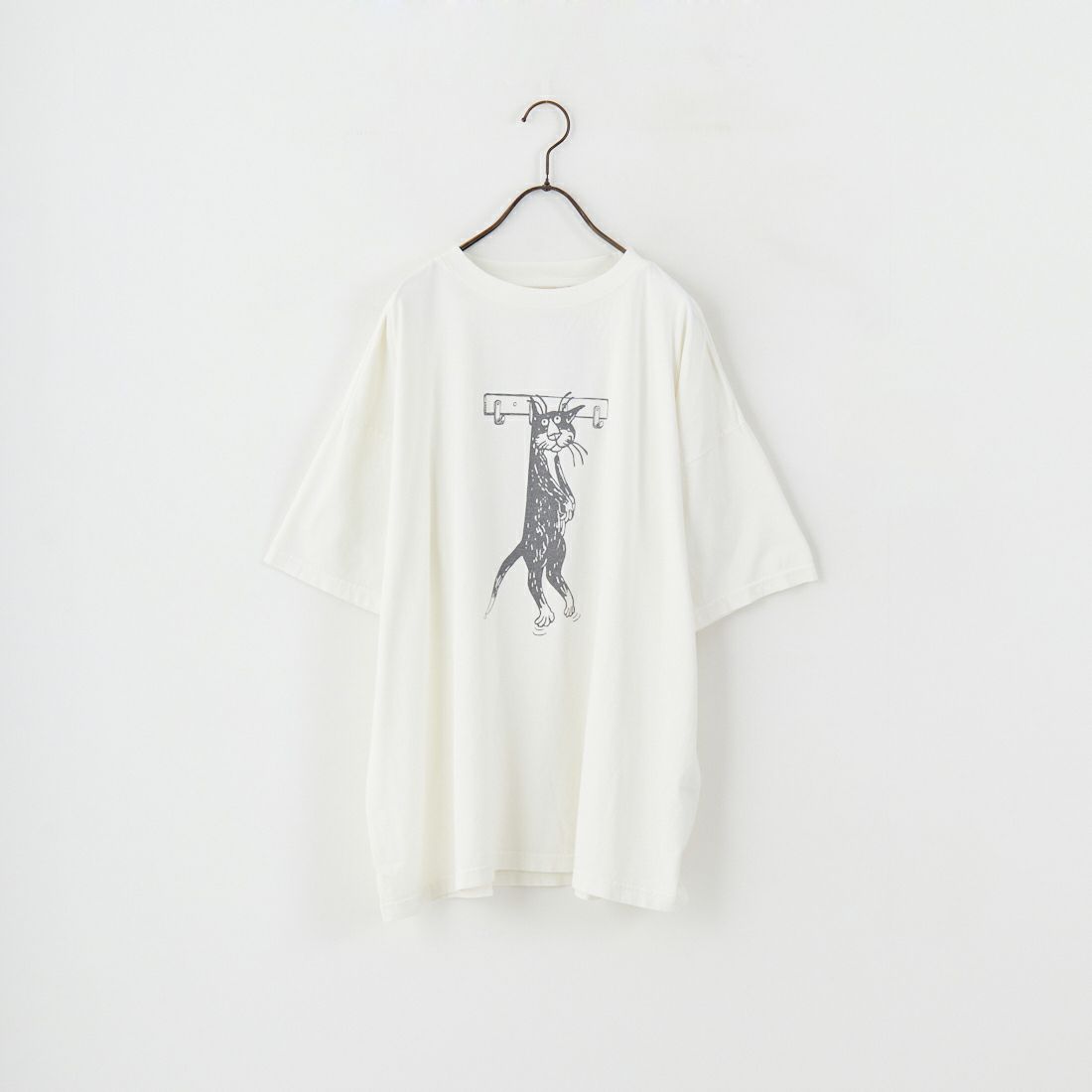 OFF WHITE