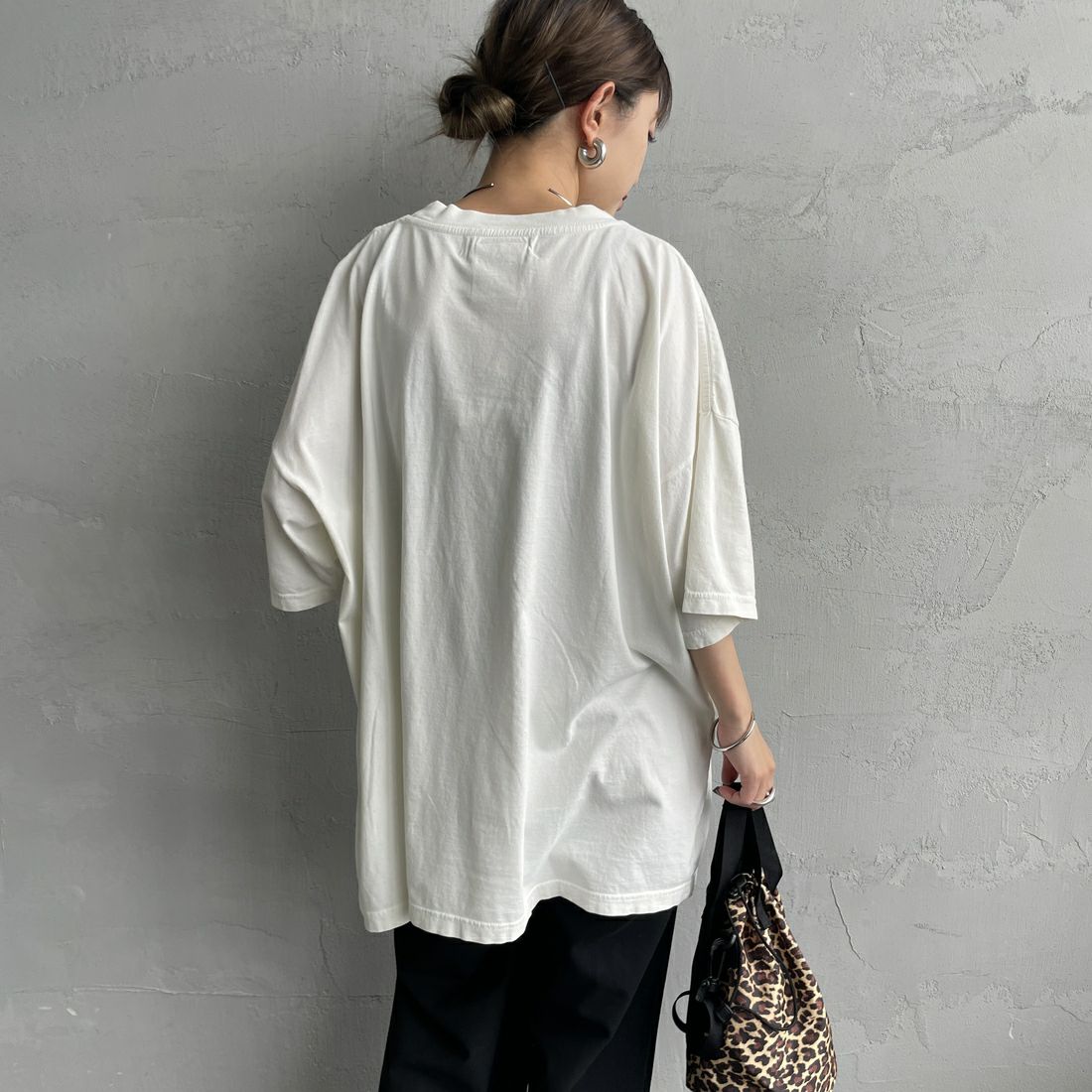 REMI RELIEF [レミレリーフ] 別注 ビッグプリントTシャツ POISON MUSHROOM [RN28369296-JF] OFF WHITE &&モデル身長：150cm 着用サイズ：S&&
