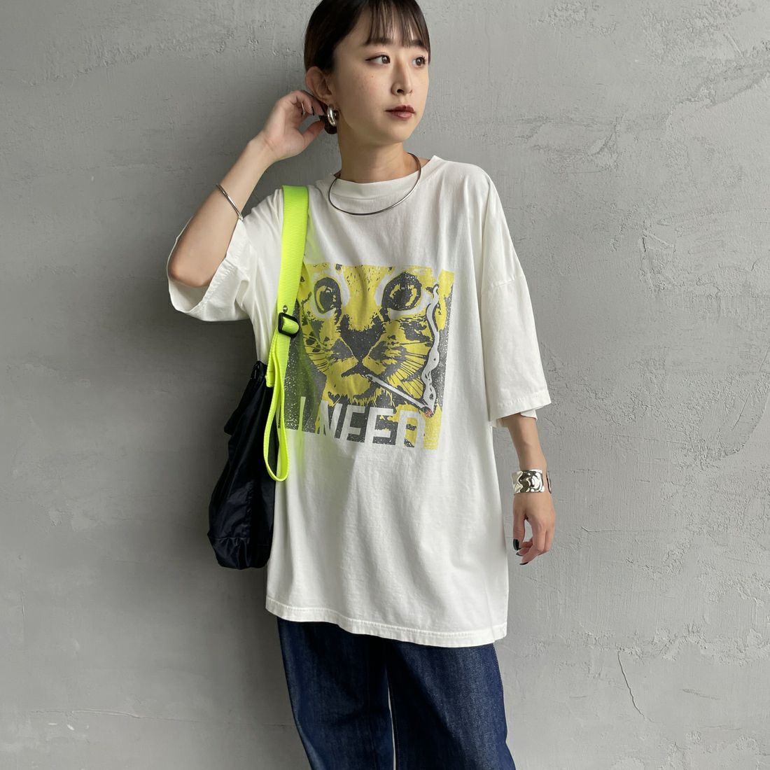 REMI RELIEF [レミレリーフ] 別注 ビッグプリントTシャツ CAT I NEED [RN28369297-JF] OFF WHITE &&モデル身長：150cm 着用サイズ：S&&