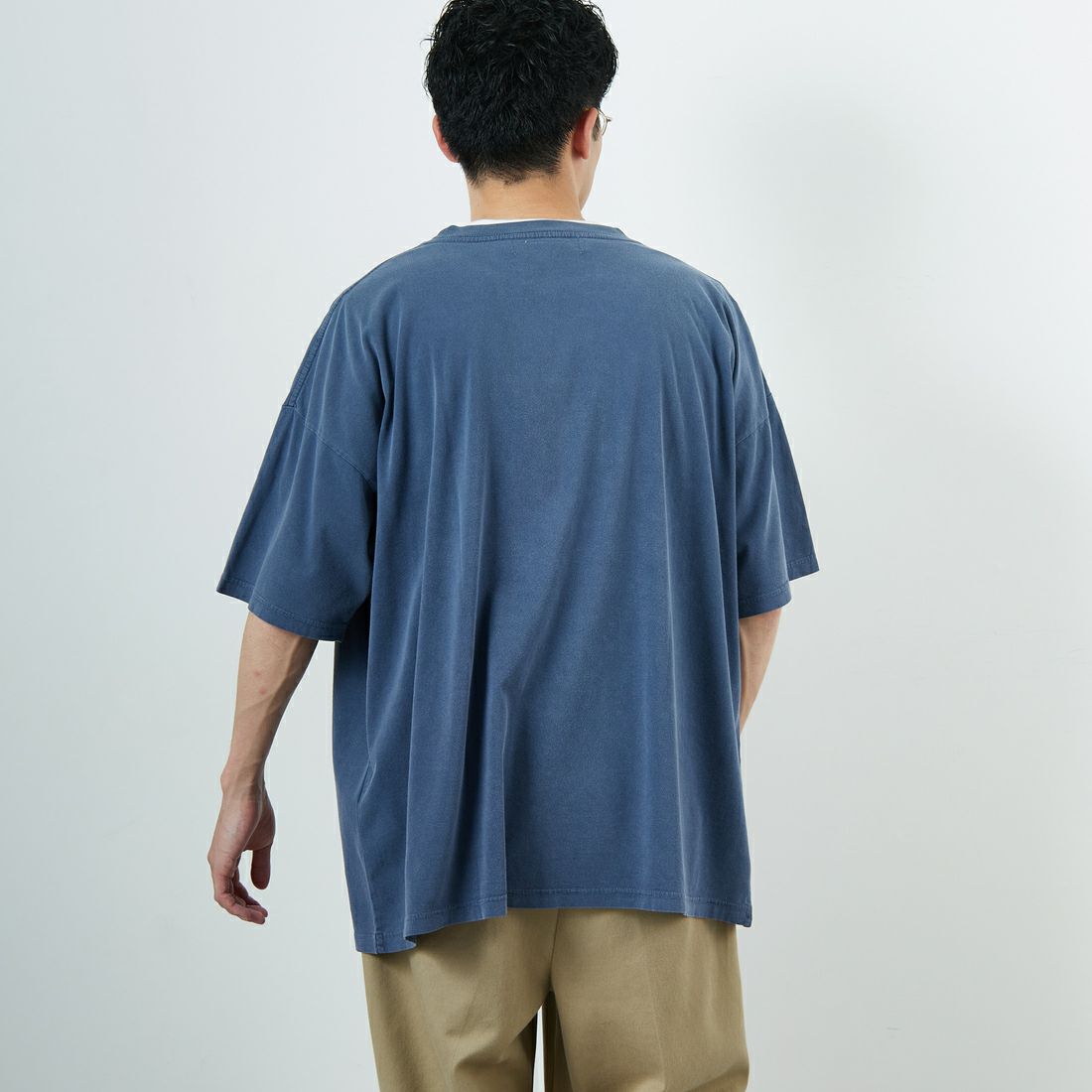 REMI RELIEF [レミレリーフ] 別注 ビッグプリントTシャツ ATLANTA [RN28369302-JF] NAVY &&モデル身長：168cm 着用サイズ：M&&