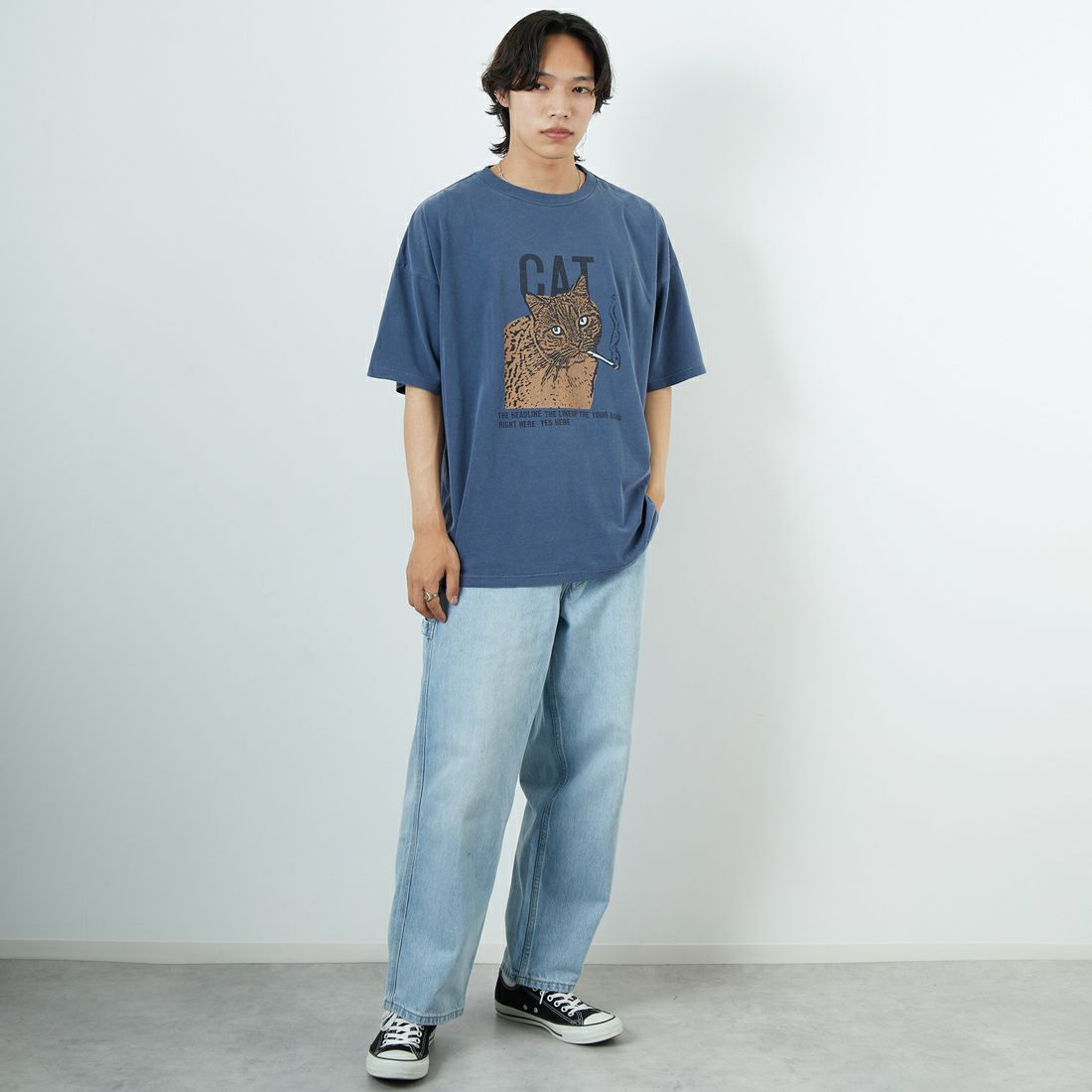 REMI RELIEF [レミレリーフ] 別注 ビッグプリントTシャツ I NEED [RN28369303-JF] NAVY &&モデル身長：179cm 着用サイズ：M&&