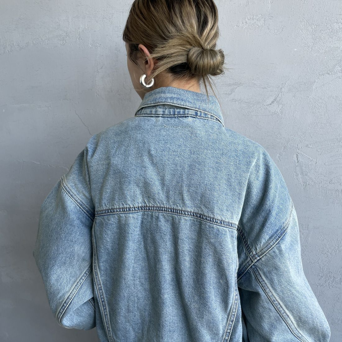 LEVI'S [リーバイス] 90S トラッカージャケット [A1743-01] 35 I TOLD &&モデル身長：150cm 着用サイズ：S&&