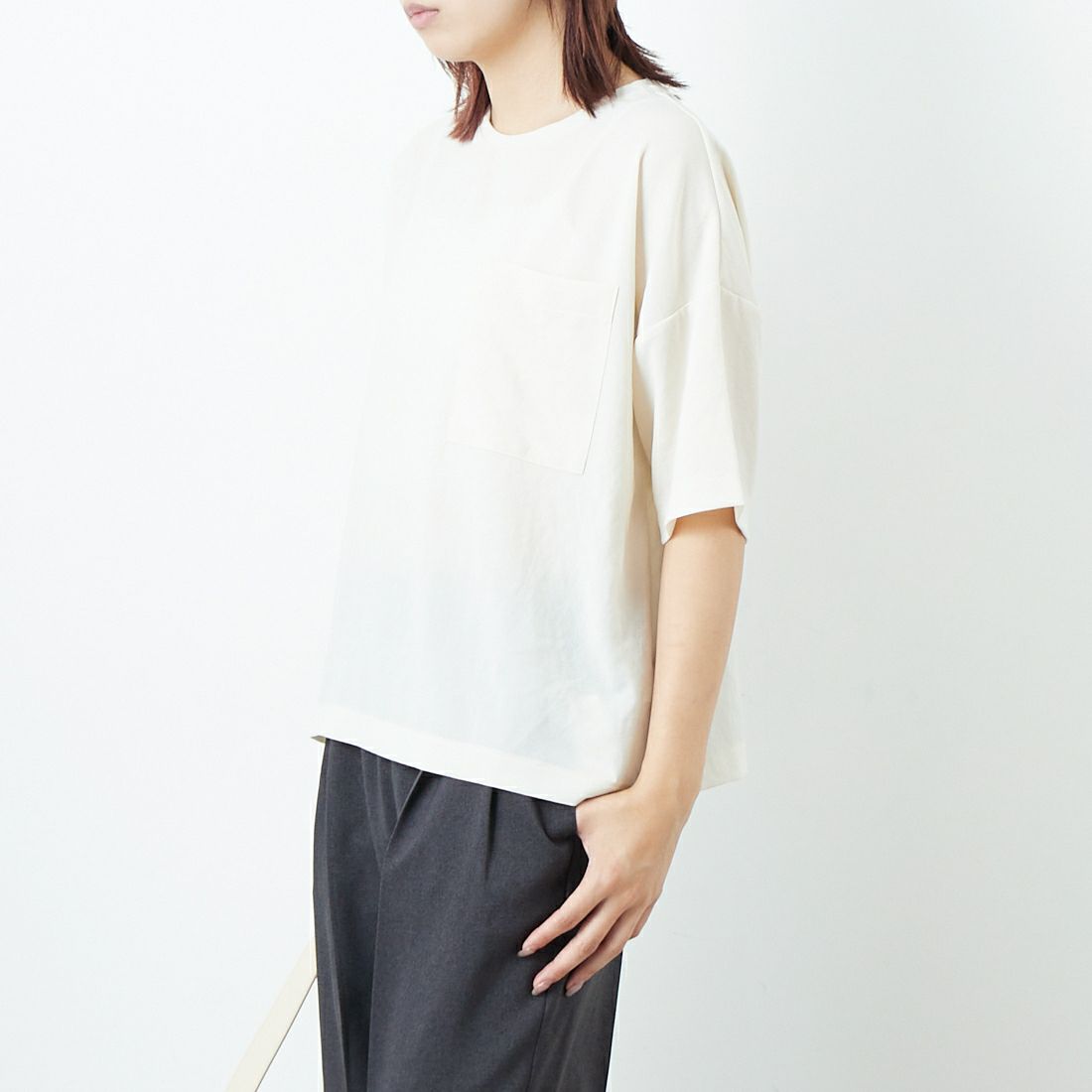 MICA&DEAL [マイカアンドディール] Tブラウス [0125209110] IVORY &&モデル身長：167cm 着用サイズ：F&&