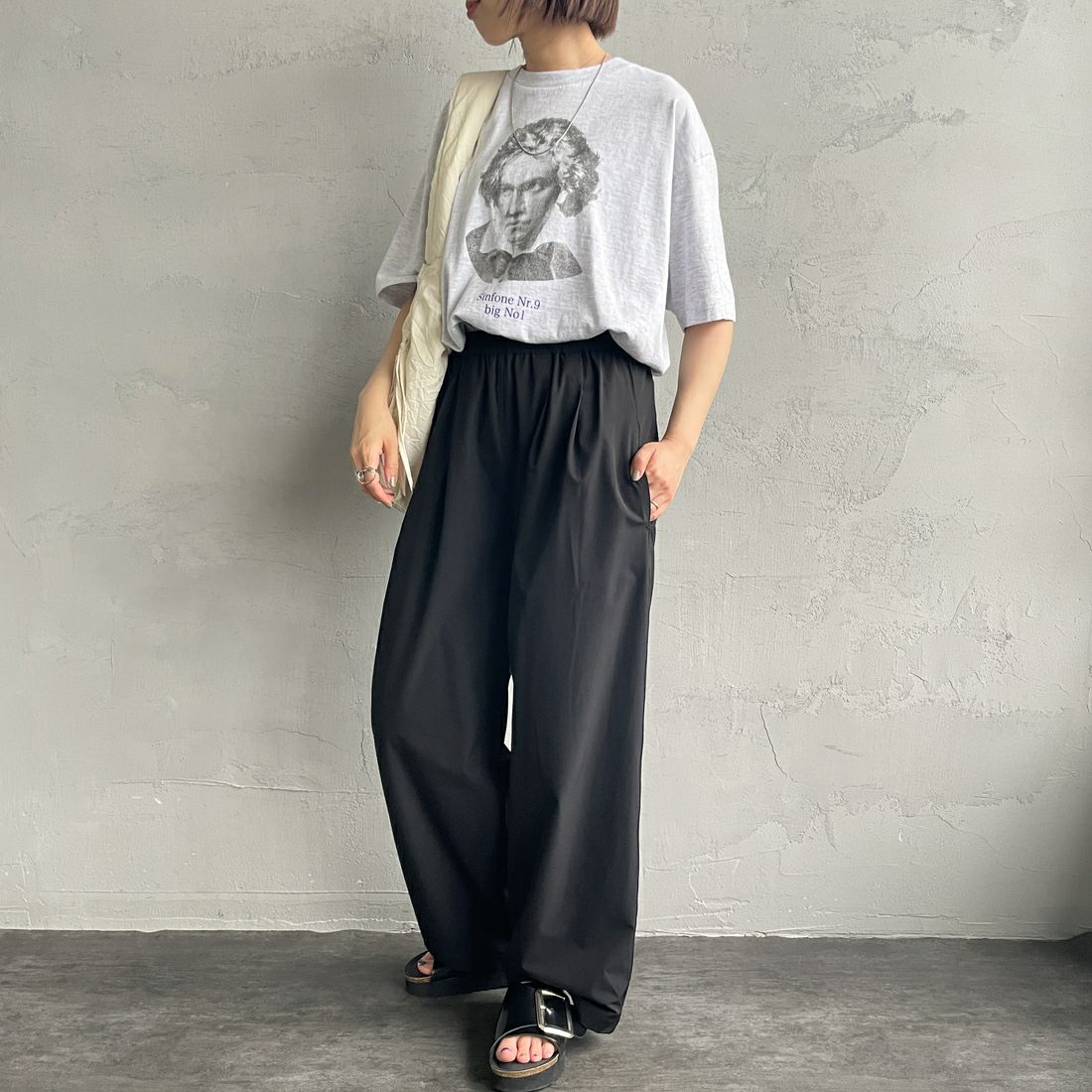 SCREEN STARS [スクリーンスターズ] 別注 コンポーザーズプリントTシャツ [2522-SSBTGRIN-JF] ASH &&モデル身長：159cm 着用サイズ：F&&