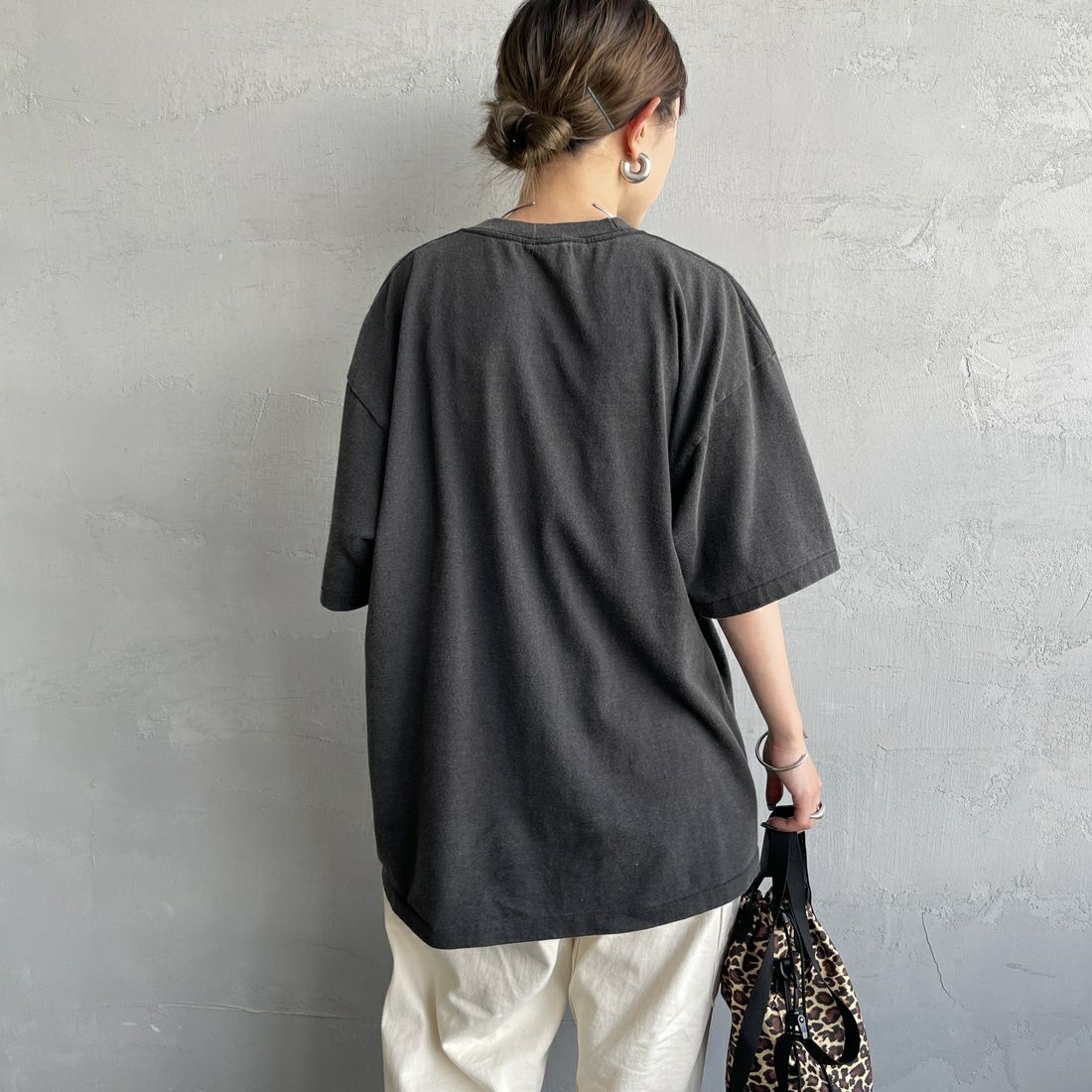 SCREEN STARS [スクリーンスターズ] 別注 コンポーザーズプリントTシャツ [2522-SSBTGRIN-JF] BLACK 2 &&モデル身長：150cm 着用サイズ：F&&