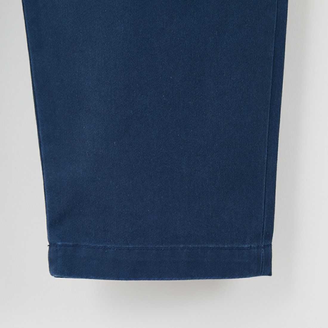 HOLIDAY [ホリデイ] DICKIES BELTED 2TUCK PANTS [25102142] NAVY