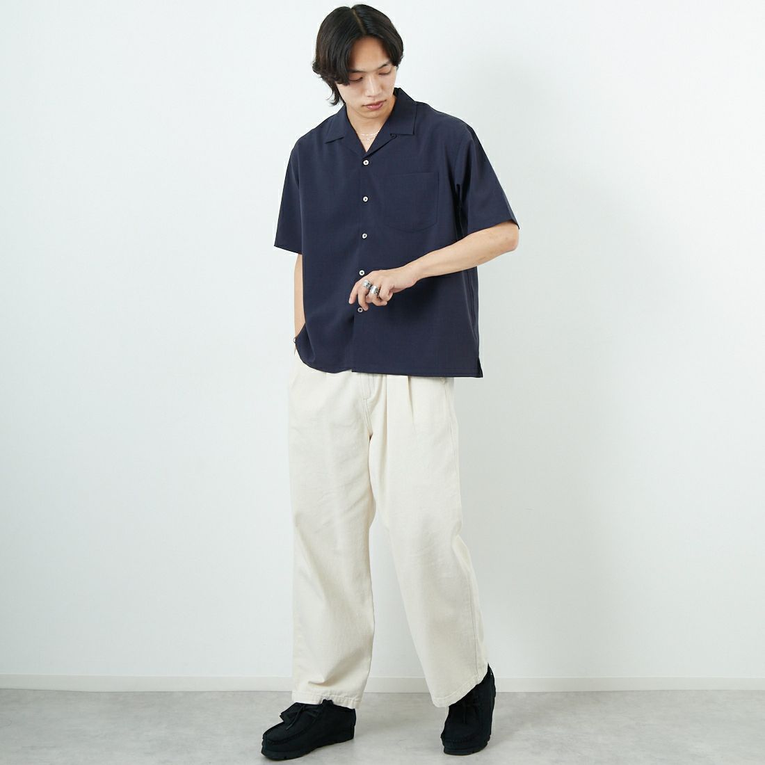SLICK [スリック] ウーステッドエアリーオープンカラーシャツ [5220106] 210 NAVY &&モデル身長：179cm 着用サイズ：1&&