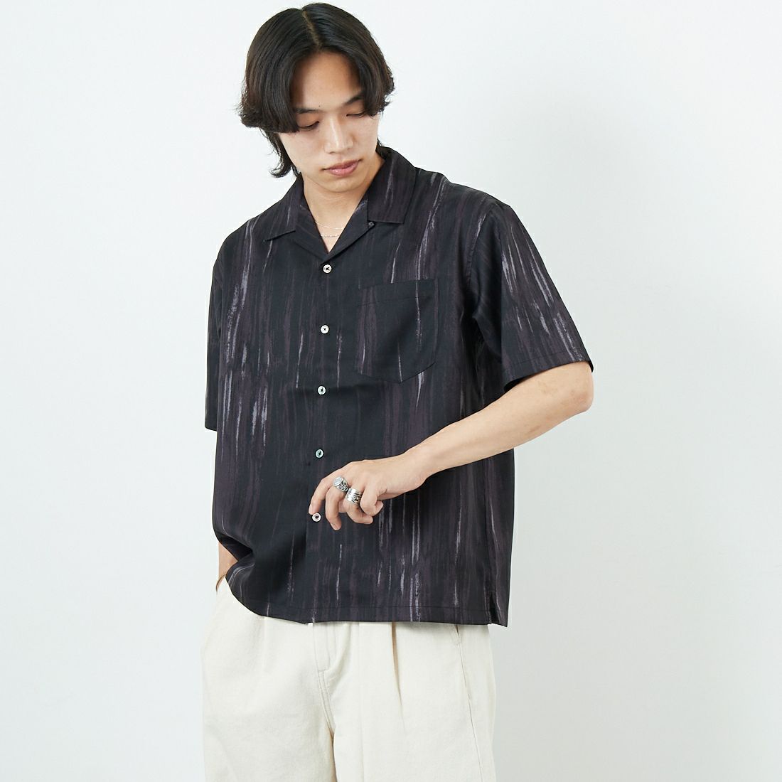 SLICK [スリック] アブストラクトプリントオープンカラーシャツ [5220108] 700 BLACK &&モデル身長：179cm 着用サイズ：1&&