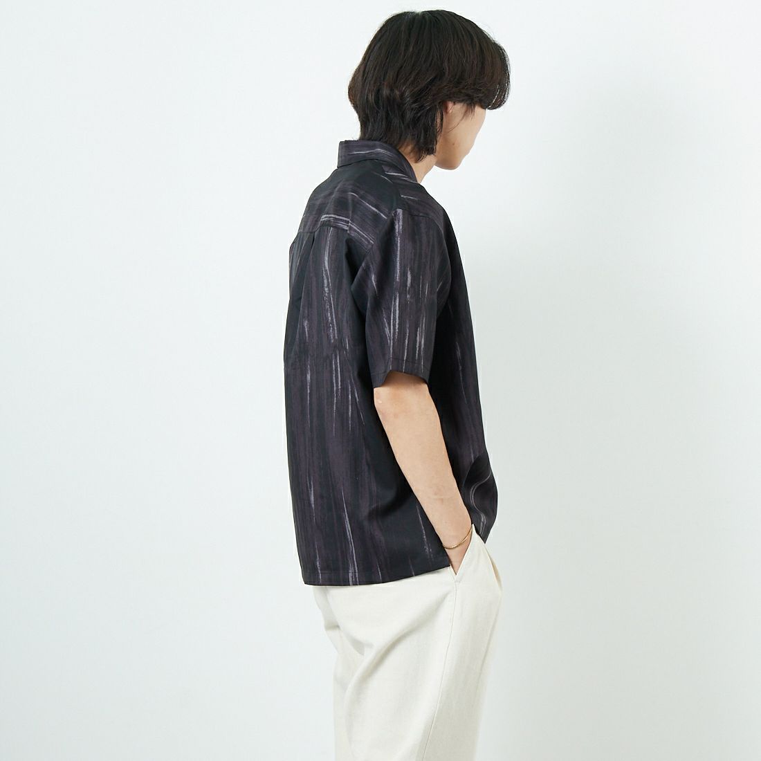 SLICK [スリック] アブストラクトプリントオープンカラーシャツ [5220108] 700 BLACK &&モデル身長：179cm 着用サイズ：1&&