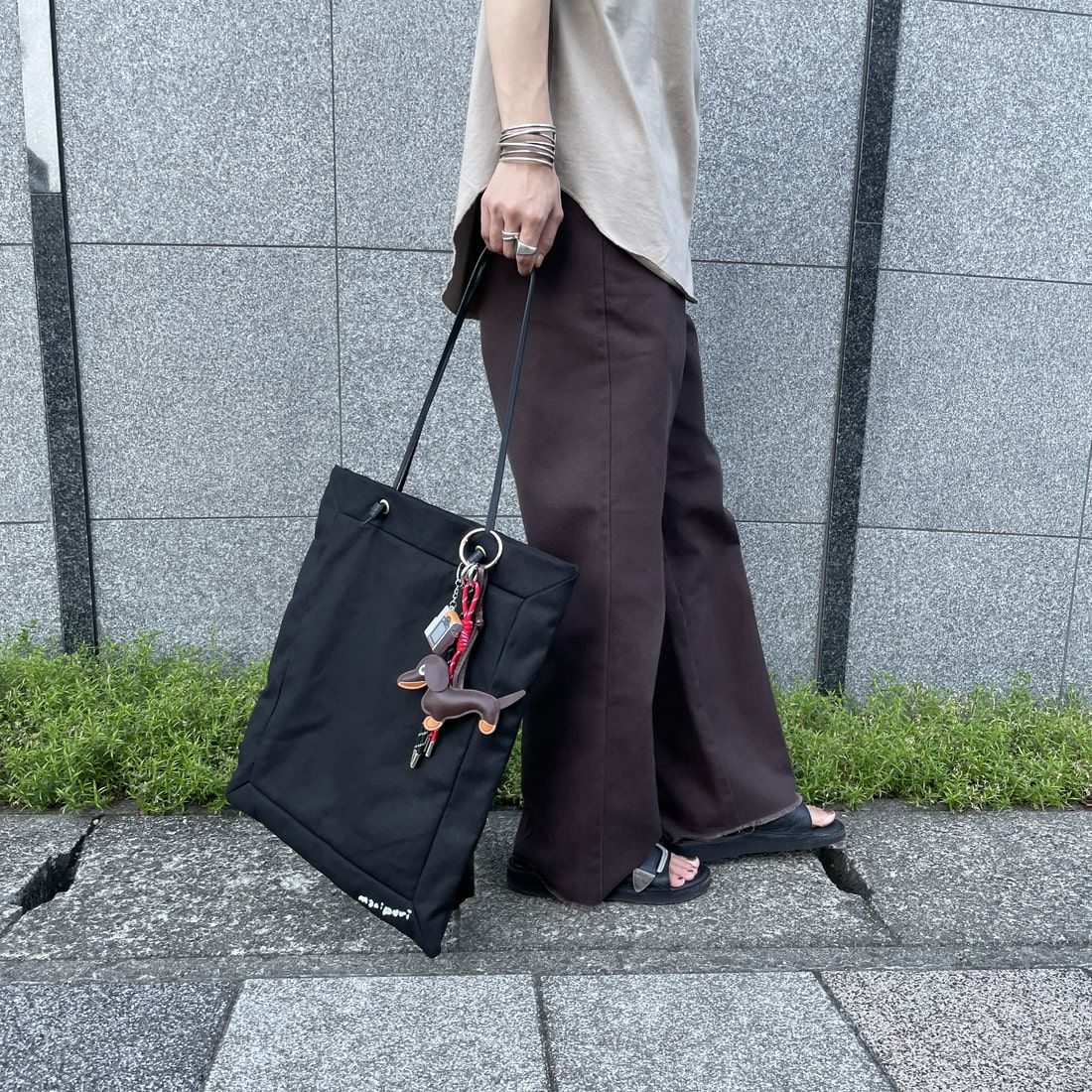 Jeans Factory Clothes [ジーンズファクトリークローズ] パラコードドッグチャーム キーホルダー [5-AC-IN5] ﾀﾞｰｸﾌﾞﾗｳﾝ
