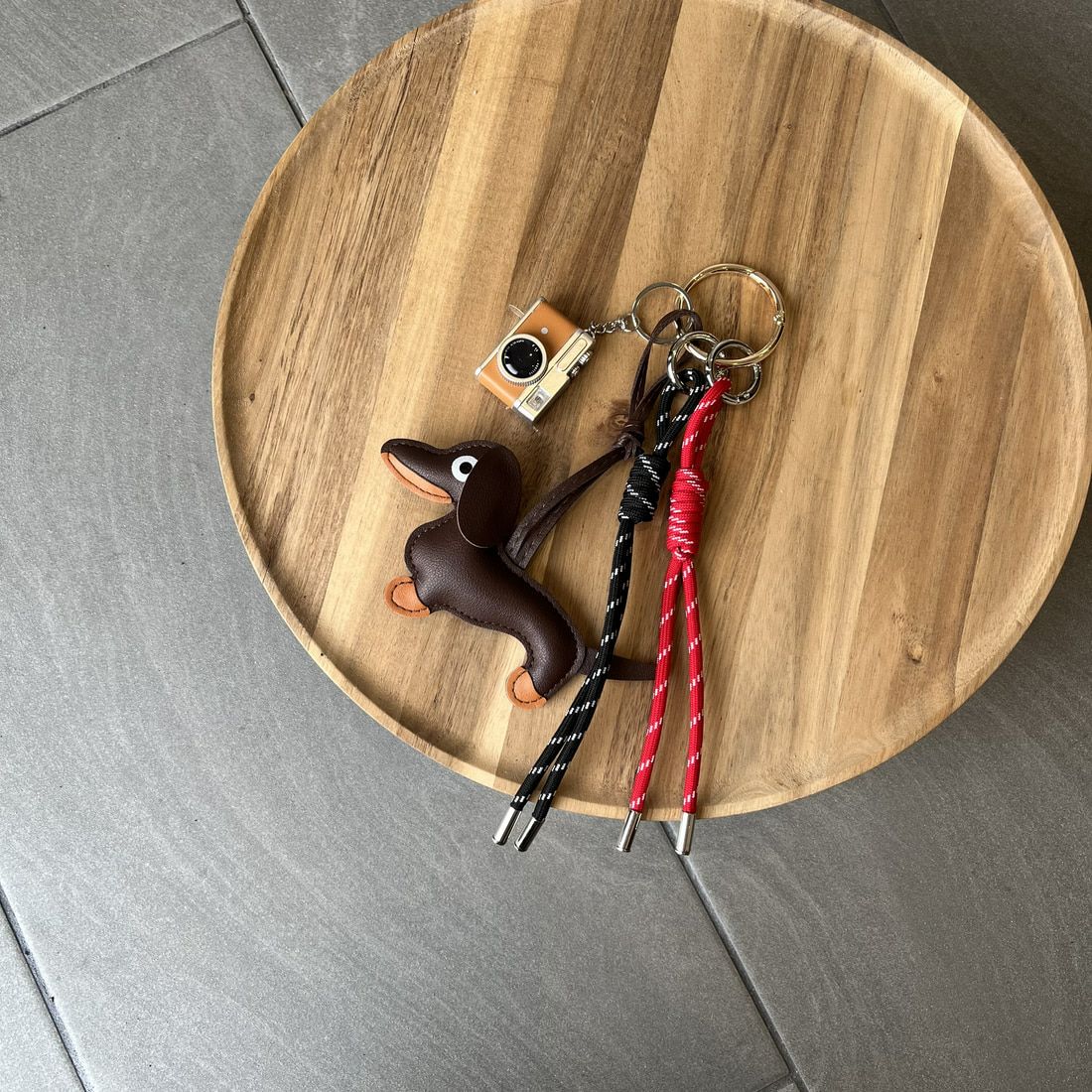 Jeans Factory Clothes [ジーンズファクトリークローズ] パラコードドッグチャーム キーホルダー [5-AC-IN5] ﾀﾞｰｸﾌﾞﾗｳﾝ