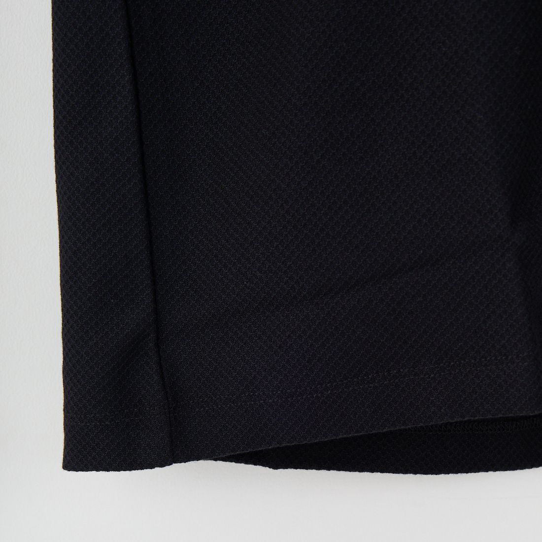 FRED PERRY [フレッドペリー] 袖ティップライン ワンポイント刺繍ロゴ 鹿の子Tシャツ [M4654] Y43 BLK/CR