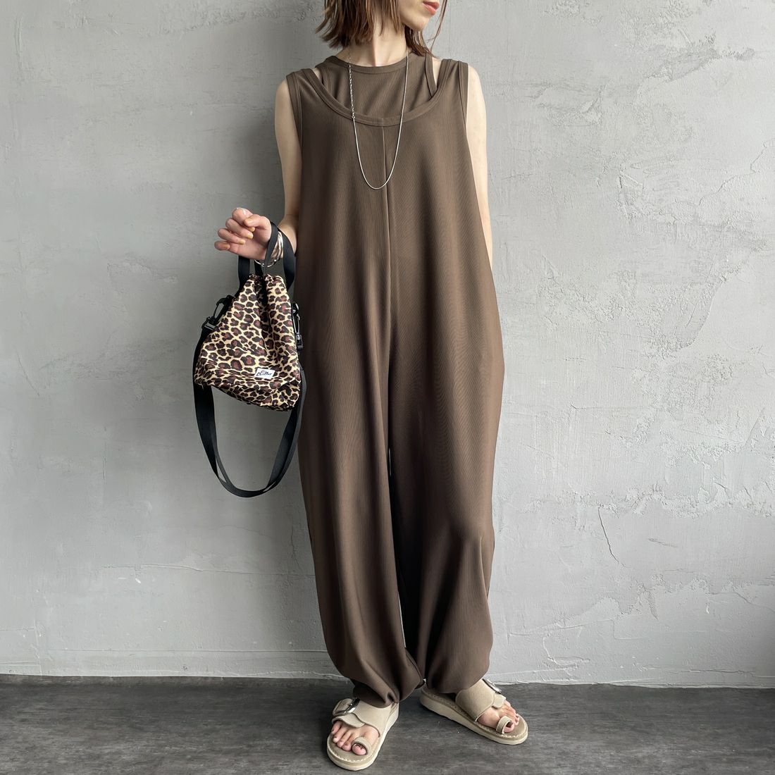 28 BROWN&&モデル身長：158cm 着用サイズ：F&&