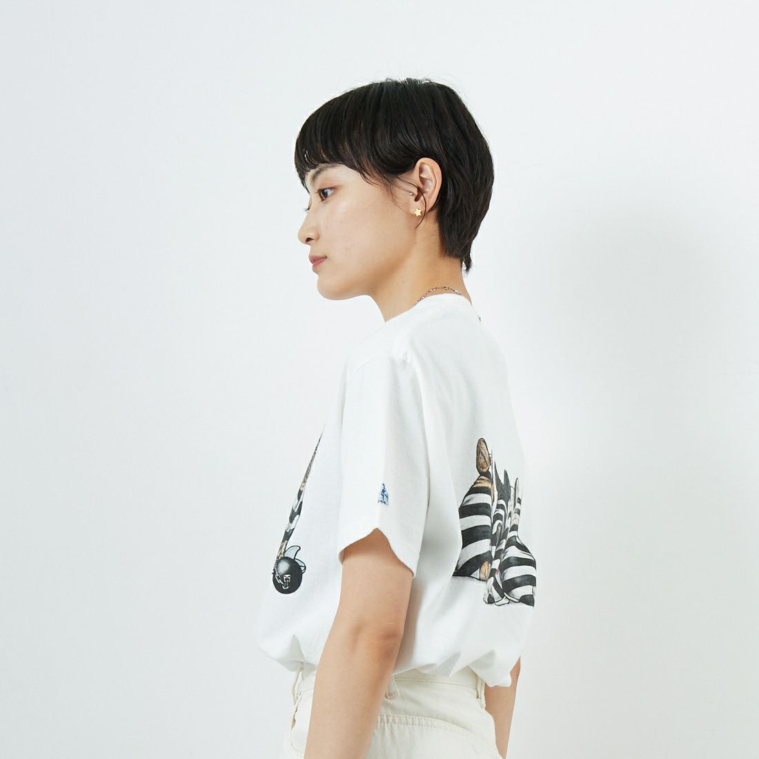 The Endless Summer [エンドレスサマー] 4BUHI ノートリアスプリズナーTシャツ [FH-25574343] 07 WHITE &&モデル身長：160cm 着用サイズ：S&&