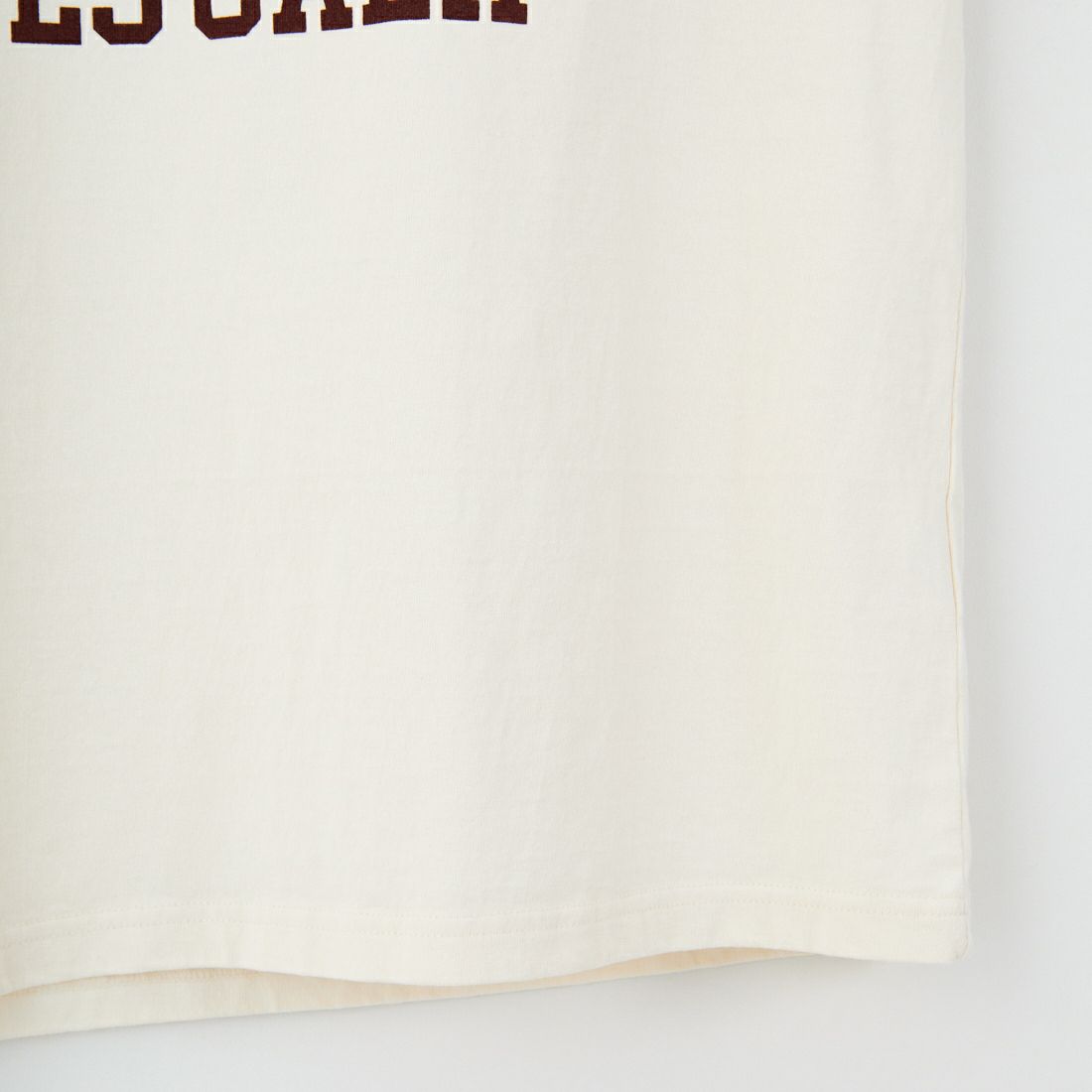 The Endless Summer [エンドレスサマー] カレッジロゴ フロッキープリントTシャツ [FH-25574337] 05 IVORY