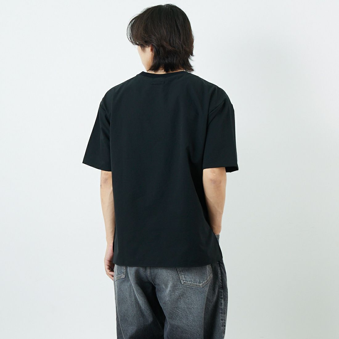 SLICK [スリック] クールドット ミニリップストップスリットTシャツ [5230126] 700 BLACK &&モデル身長：179cm 着用サイズ：1&&