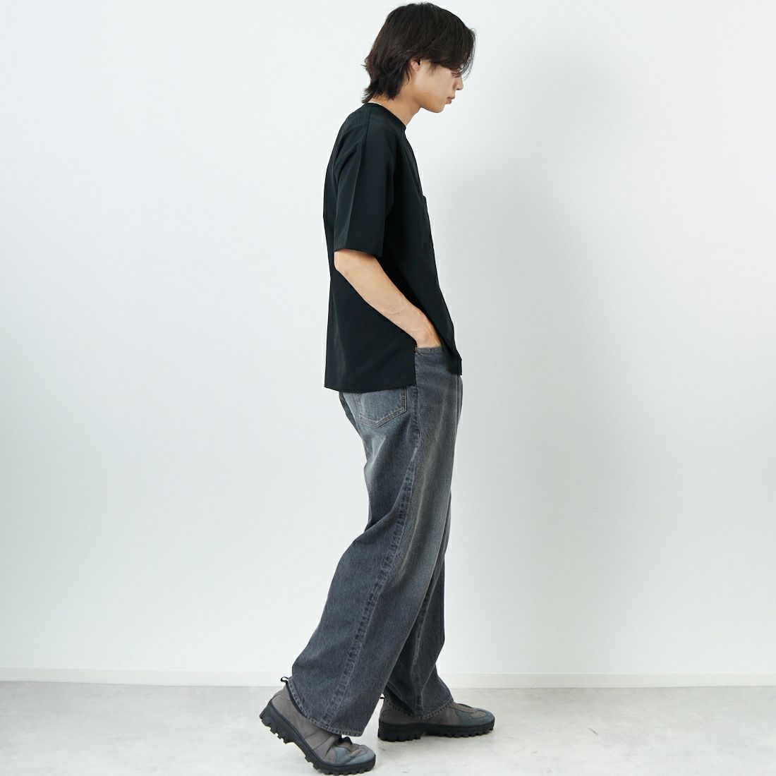 SLICK [スリック] クールドット ミニリップストップスリットTシャツ [5230126] 700 BLACK &&モデル身長：179cm 着用サイズ：1&&