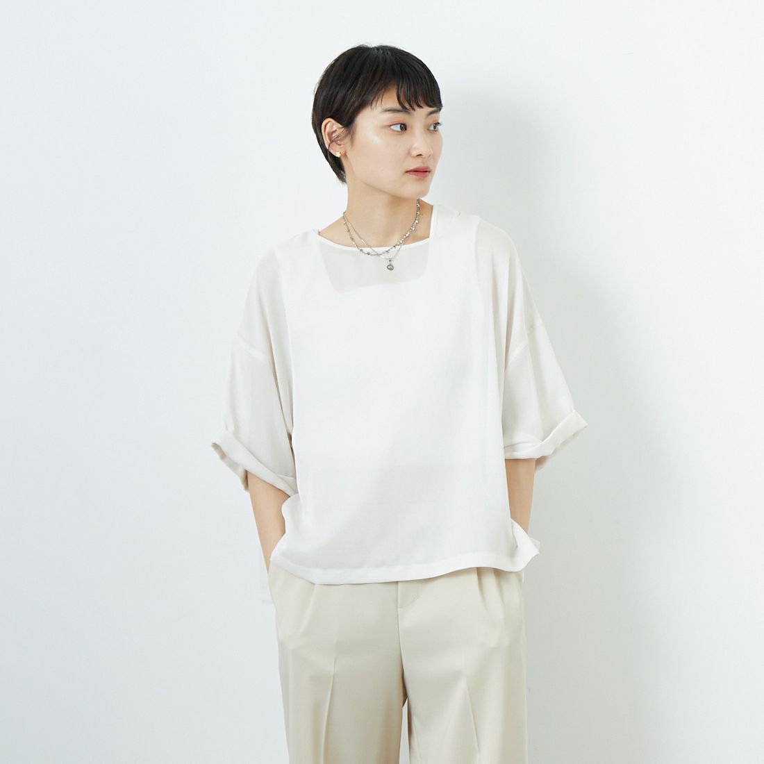 OFF WHITE&&モデル身長：160cm 着用サイズ：F&&