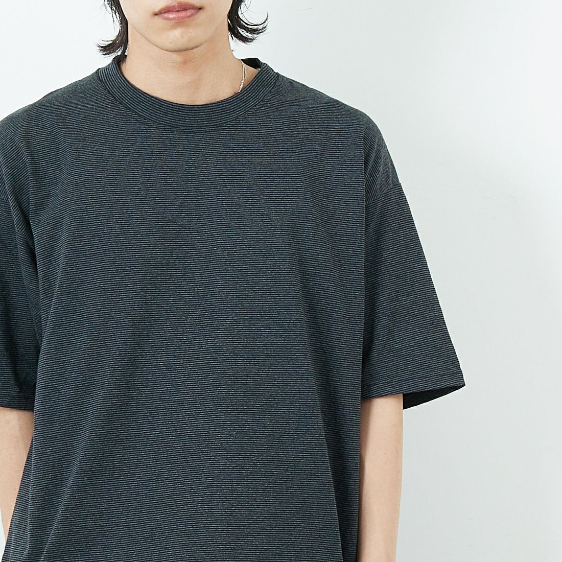 CalCru [カルクルー] マイクロストライプTシャツ [MICRO-STRIPE-SS-TEE] BLACK &&モデル身長：179cm 着用サイズ：XL&&