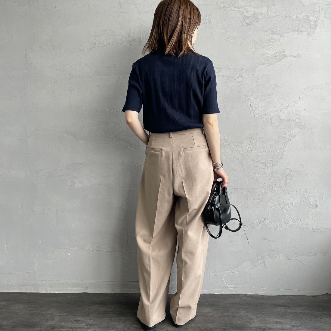 FRED PERRY [フレッドペリー] 別注 ランダムリブ ワンポイント刺繍Tシャツ [FPW-25S-013-JF] NAVY &&モデル身長：158cm 着用サイズ：10&&