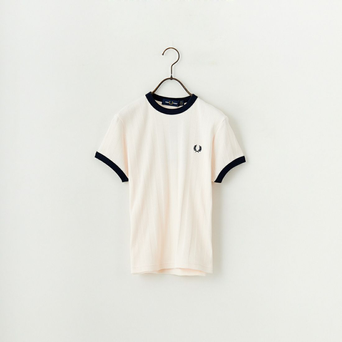 FRED PERRY [フレッドペリー] 別注 ランダムリブ ワンポイントロゴ刺繍 リンガーTシャツ [FPW-25S-012-JF] PEACH/NVY