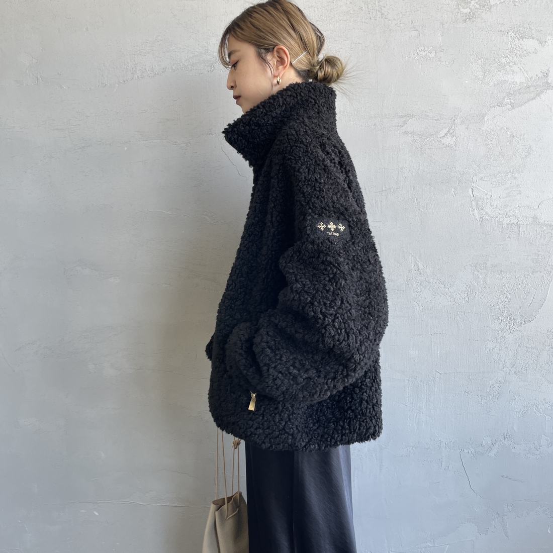 TATRAS [タトラス] LUELA ブルゾン [LJXA0041033588] BLACK &&モデル身長：150cm 着用サイズ：2&&