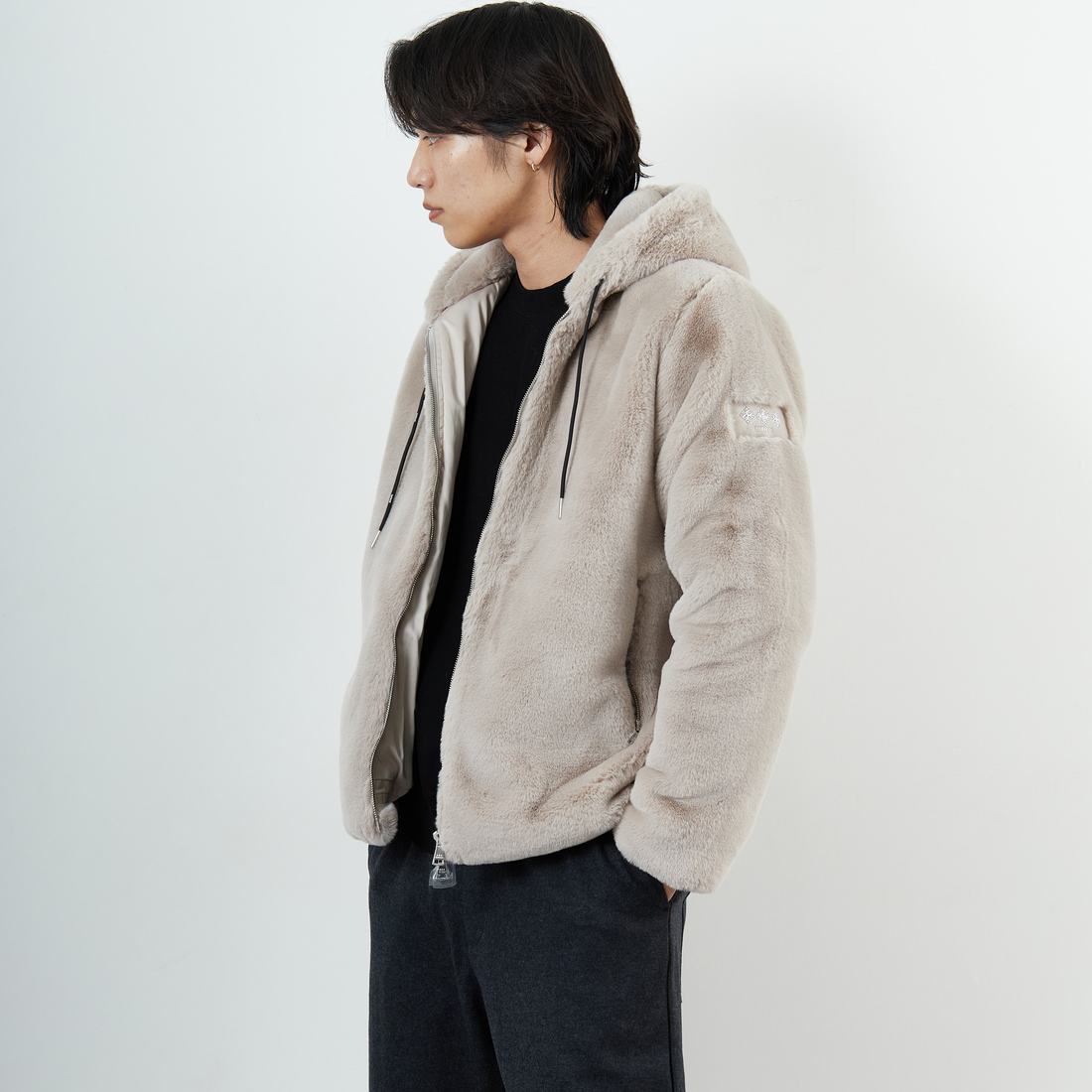 TATRAS [タトラス] BOMOS エコファーブルゾン [MJXA0037033588] L.GRAY &&モデル身長：179cm 着用サイズ：2&&