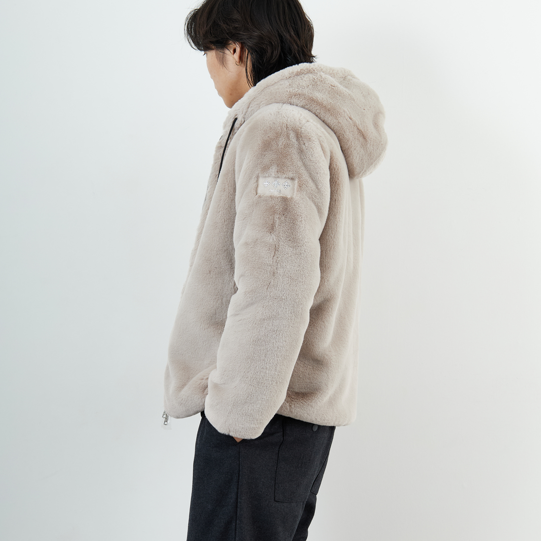 TATRAS [タトラス] BOMOS エコファーブルゾン [MJXA0037033588] L.GRAY &&モデル身長：179cm 着用サイズ：2&&