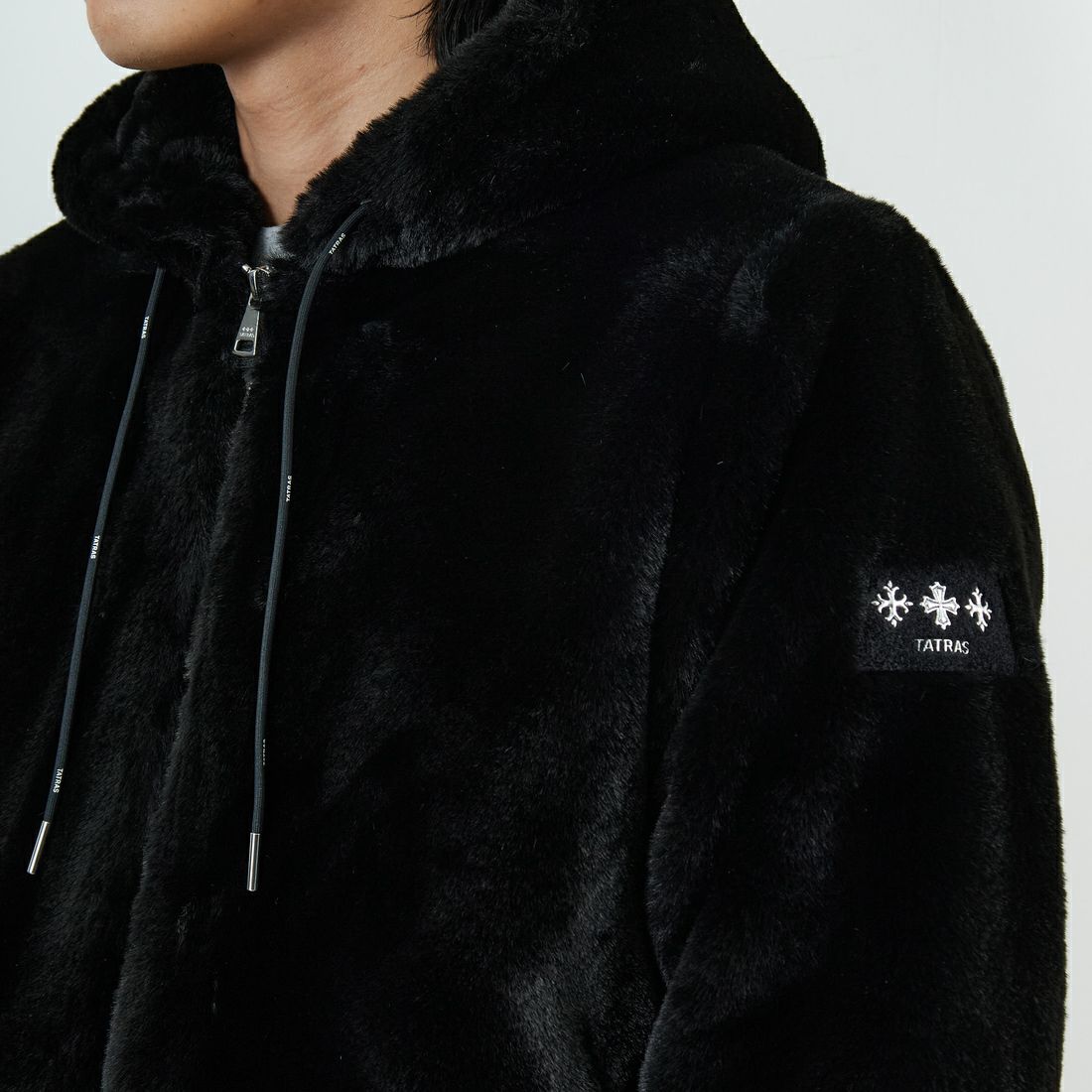 TATRAS [タトラス] BOMOS エコファーブルゾン [MJXA0037033588] BLACK &&モデル身長：179cm 着用サイズ：2&&