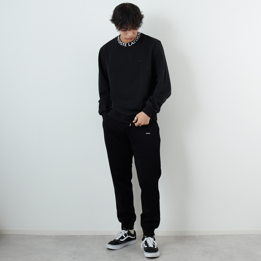 TATRAS [タトラス] FOLMIDO スウェットパンツ [MJXA0048103588] BLACK &&モデル身長：179cm 着用サイズ：3&&