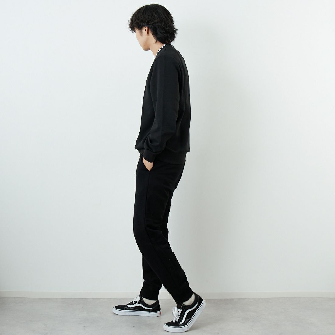 TATRAS [タトラス] FOLMIDO スウェットパンツ [MJXA0048103588] BLACK &&モデル身長：179cm 着用サイズ：3&&