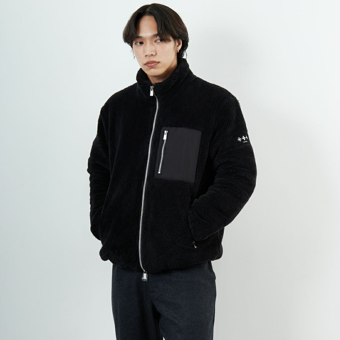 TATRAS [タトラス] MONREALE スタンドカラーブルゾン [MJXA0213033588] BLACK &&モデル身長：179cm 着用サイズ：2&&